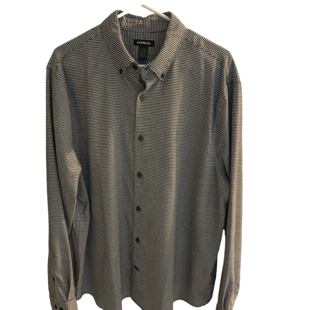 NWOT EXPRESS MEN’S DRESS/CASUAL SHIRT